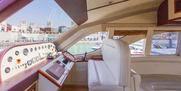 Luxury Yachts | 1 or 2 hour 82-Ft Luxury Yacht Cruise Rental for up to 35 people