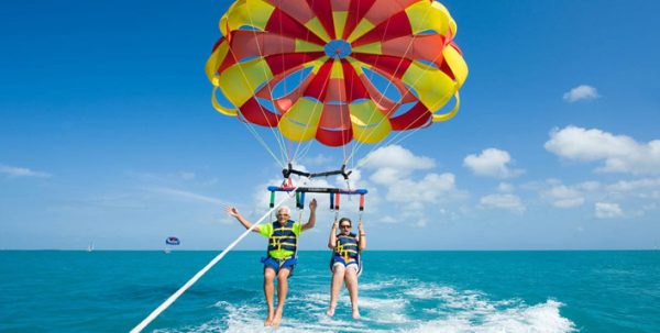 Luxury Yachts | Parasailing Experience for up to 2