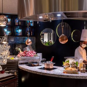 Buffet Dinner at Mundo - Saturday to Sunday For 1